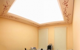 Двухуровневый с фотопечатью и подсветкой натяжной потолок